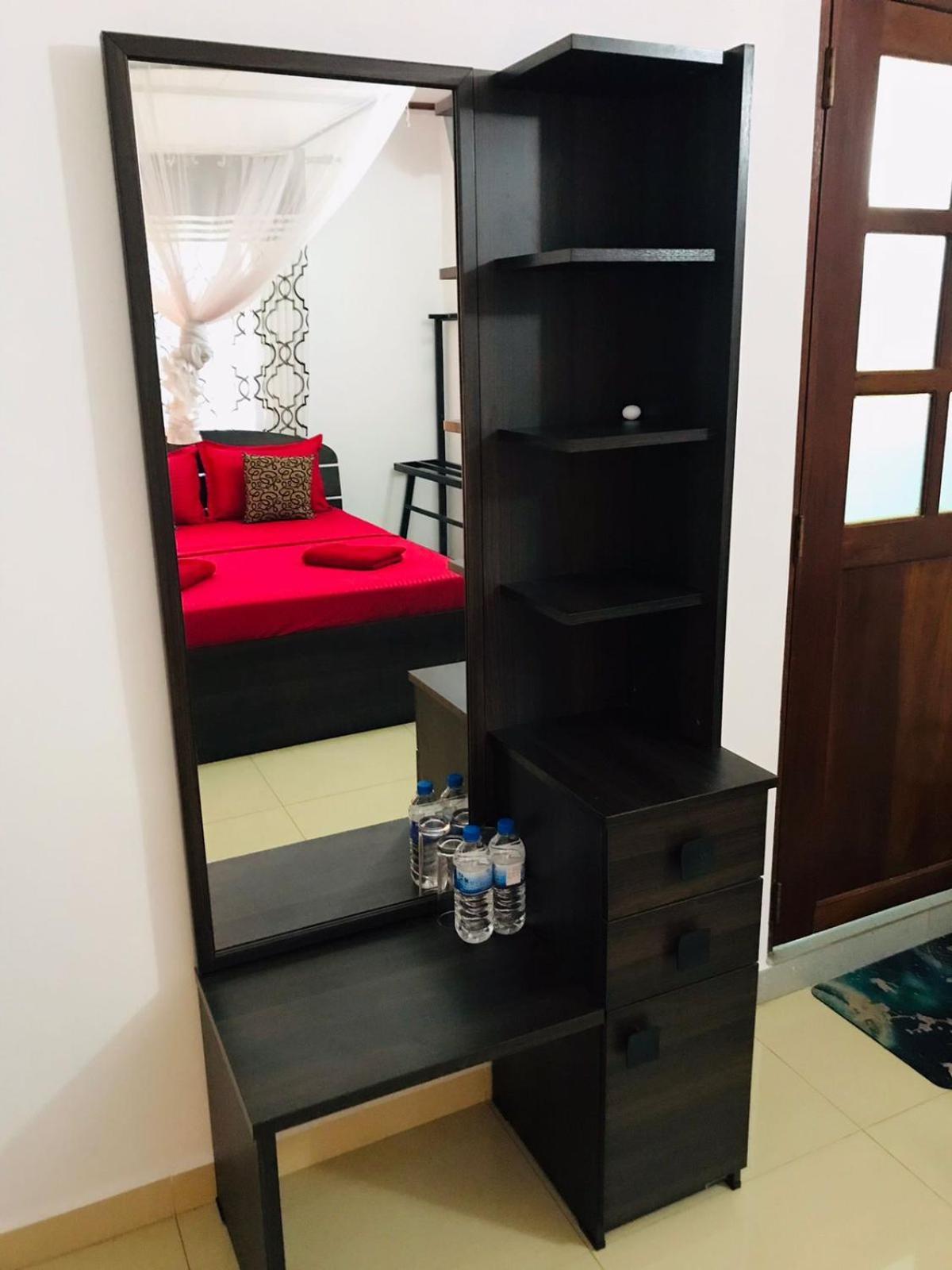 Kavee Transit Hotel Katunayaka Екстериор снимка
