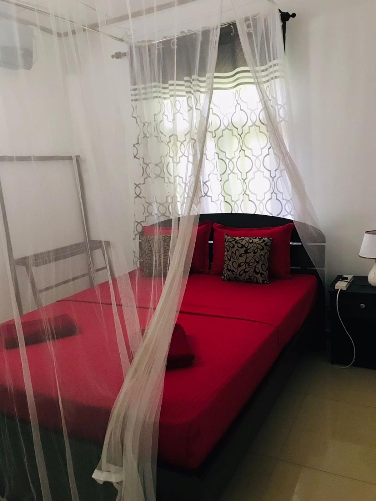 Kavee Transit Hotel Katunayaka Екстериор снимка